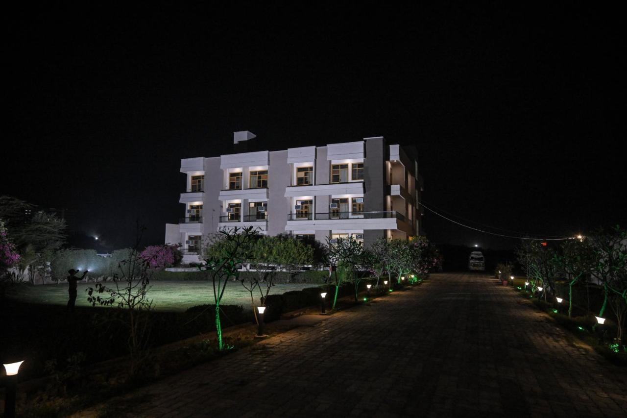 The Govindam Resort Vrindāvan Dış mekan fotoğraf