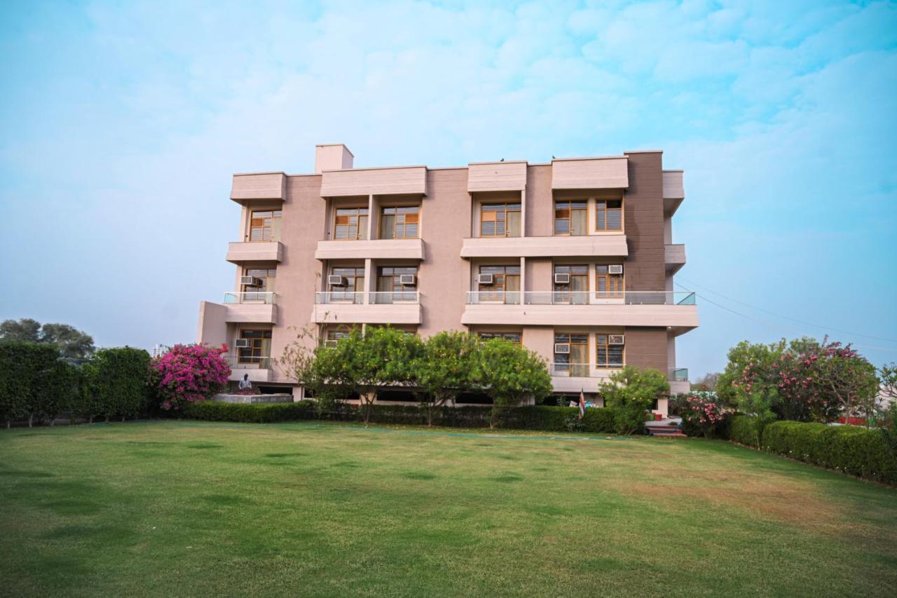 The Govindam Resort Vrindāvan Dış mekan fotoğraf